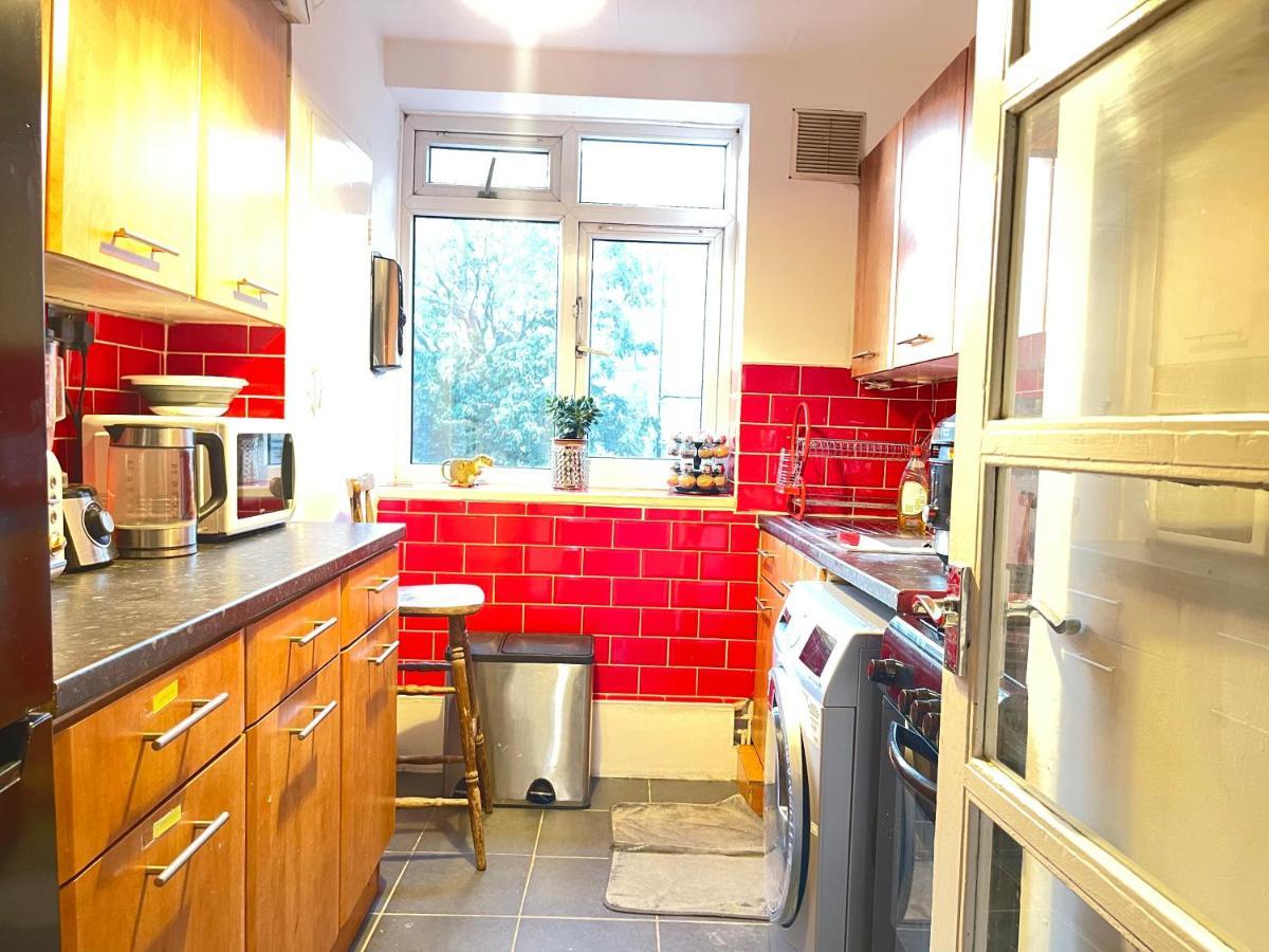 Room With Shared Kitchen Londra Dış mekan fotoğraf